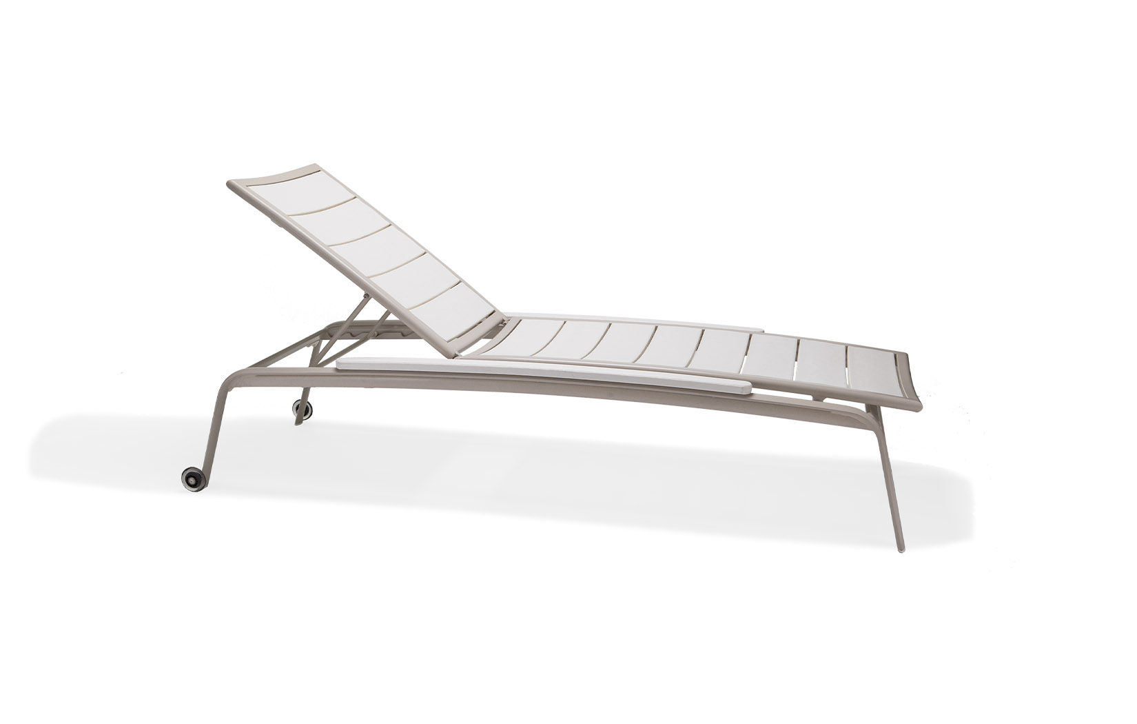 Seascape Collection Chaise Lounge with Wheels